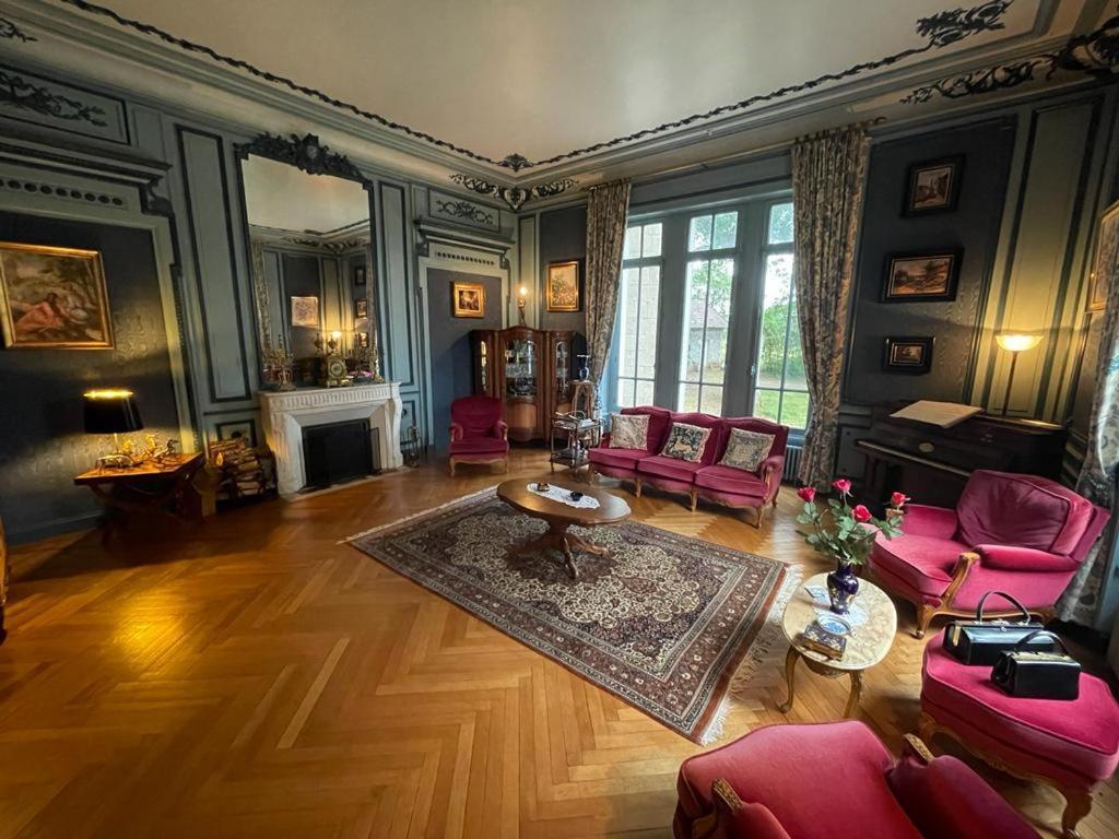 Bed and Breakfast Chateau Maleplane Сен-Леонар-де-Нобла Екстер'єр фото