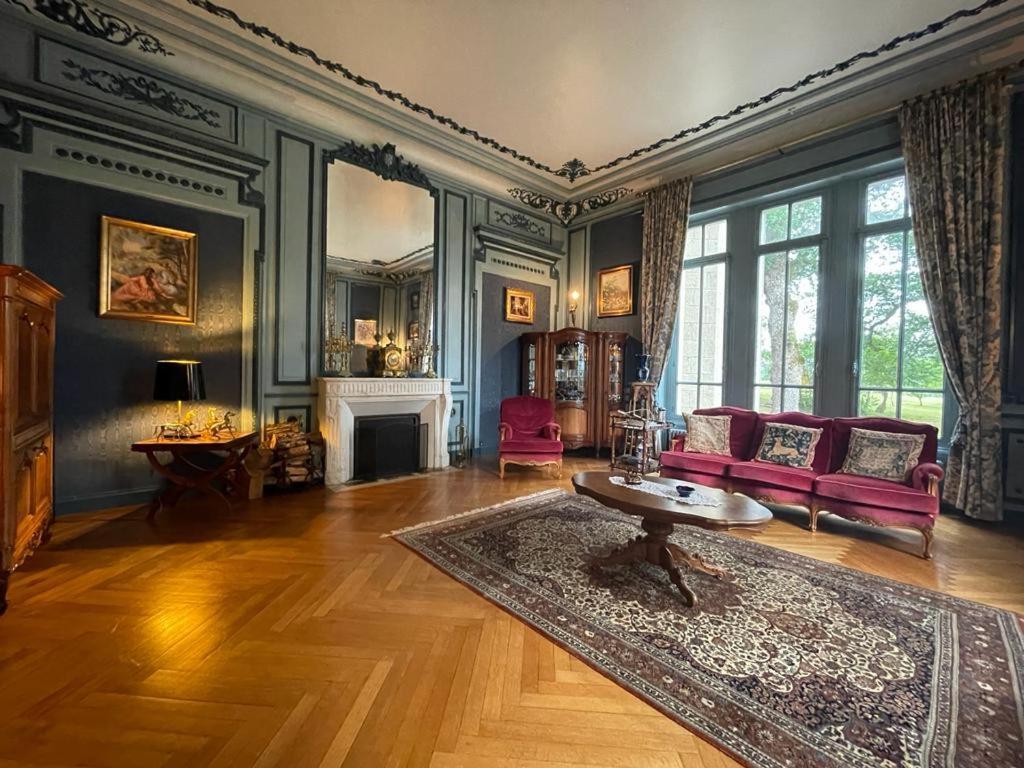 Bed and Breakfast Chateau Maleplane Сен-Леонар-де-Нобла Екстер'єр фото