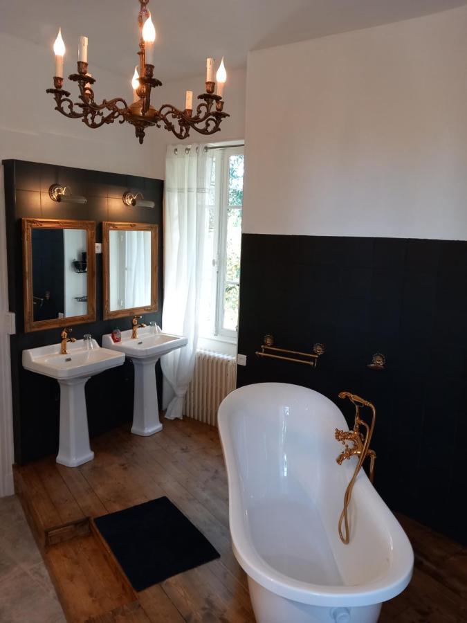 Bed and Breakfast Chateau Maleplane Сен-Леонар-де-Нобла Екстер'єр фото