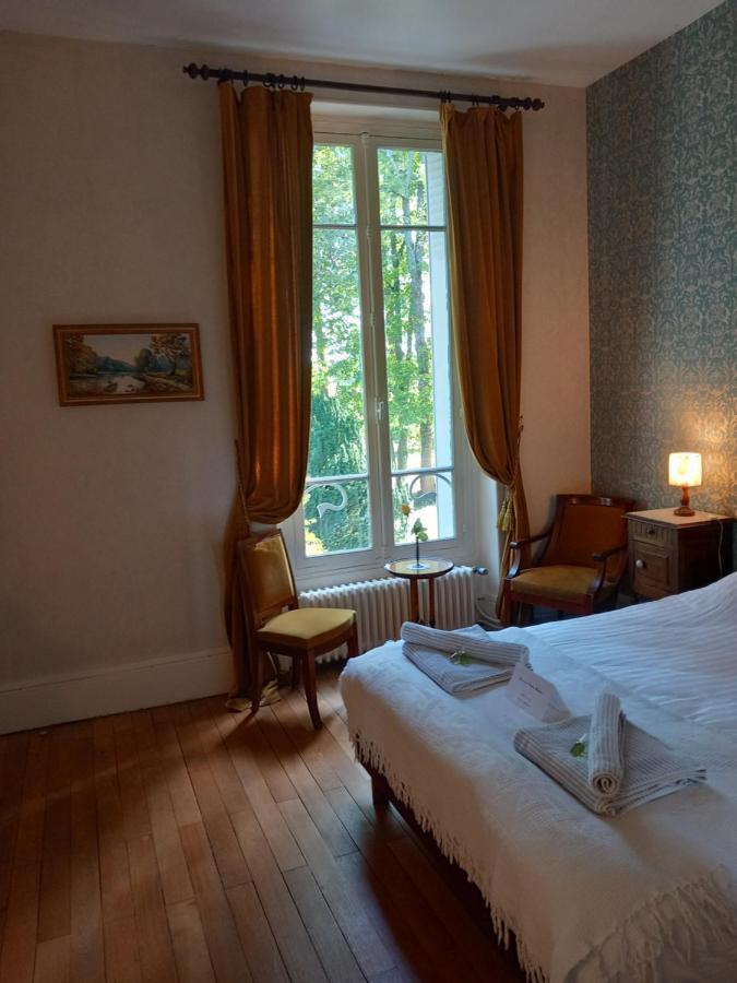 Bed and Breakfast Chateau Maleplane Сен-Леонар-де-Нобла Екстер'єр фото