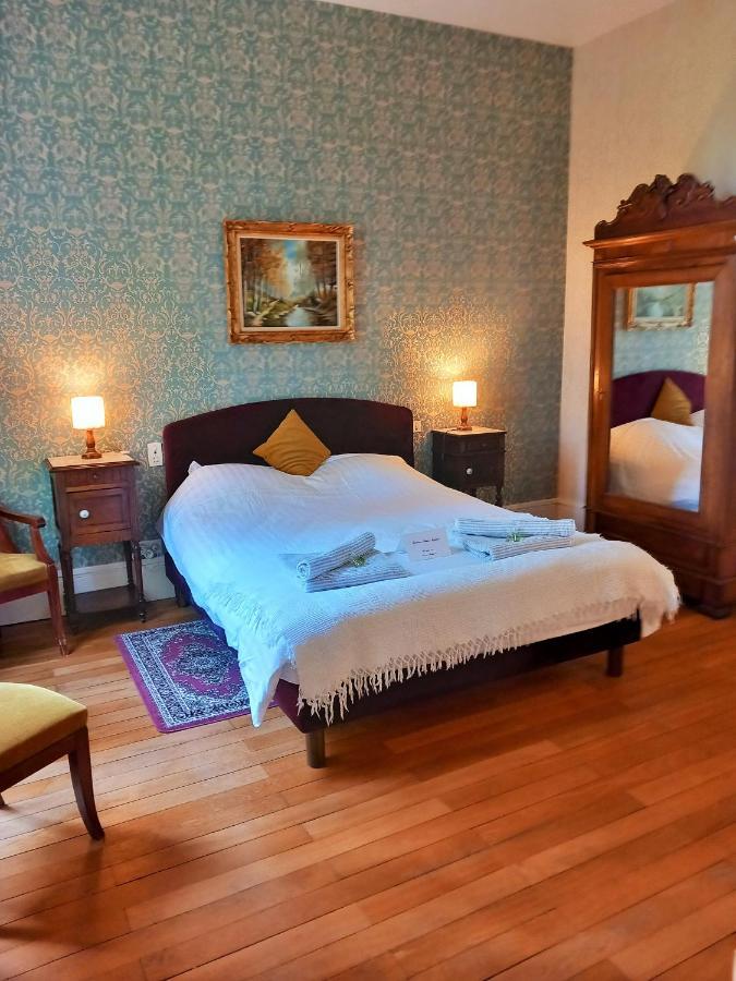 Bed and Breakfast Chateau Maleplane Сен-Леонар-де-Нобла Екстер'єр фото