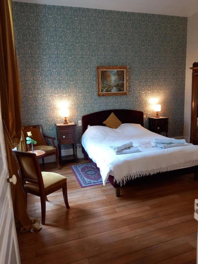 Bed and Breakfast Chateau Maleplane Сен-Леонар-де-Нобла Екстер'єр фото